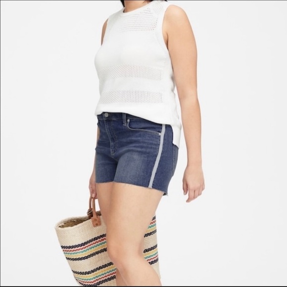 Banana Republic Mid Rise Denim Shorts - Picture 1 of 12